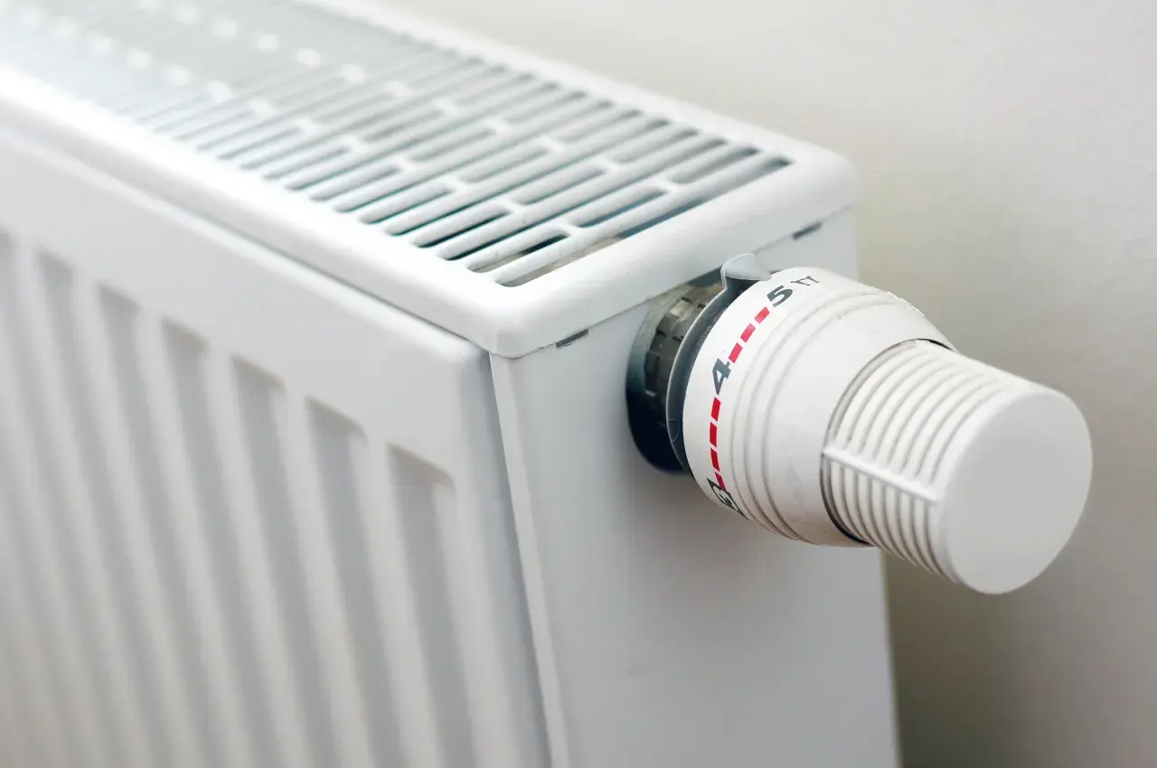 Jak samodzielnie naprawić grzejnik elektryczny – uniknij kosztownych błędów i awarii